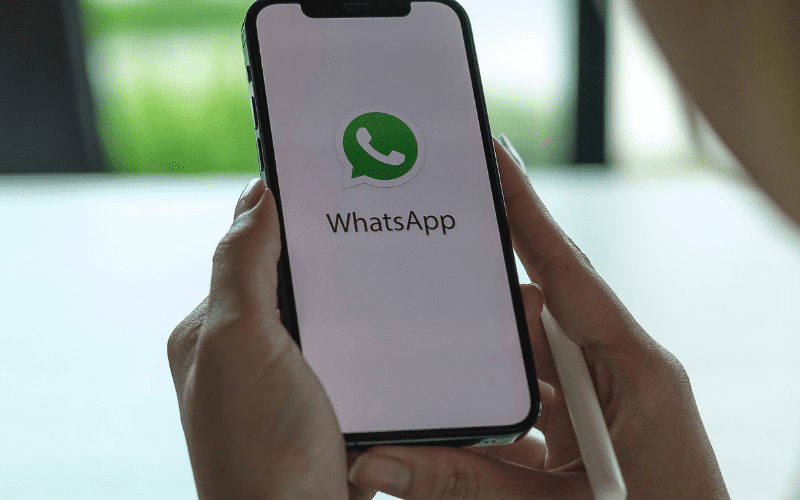 Demissão pelo WhatsApp: entenda se a empresa pode ou não usar a ferramenta no desligamento Demissão pelo WhatsApp: entenda se a empresa pode ou não usar a ferramenta no desligamento