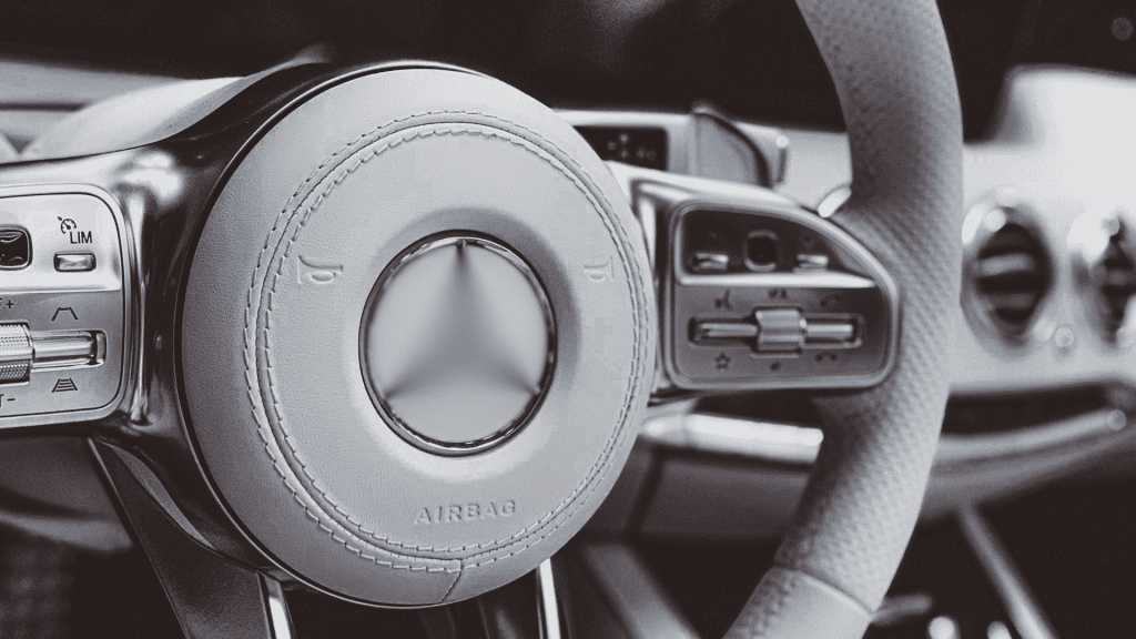 Mercedes-Benz é condenada em R$ 40 milhões por discriminação e humilhação a trabalhadores lesionados