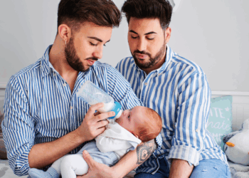 TRT-3 garante licença-maternidade a pai adotante em união homoafetiva